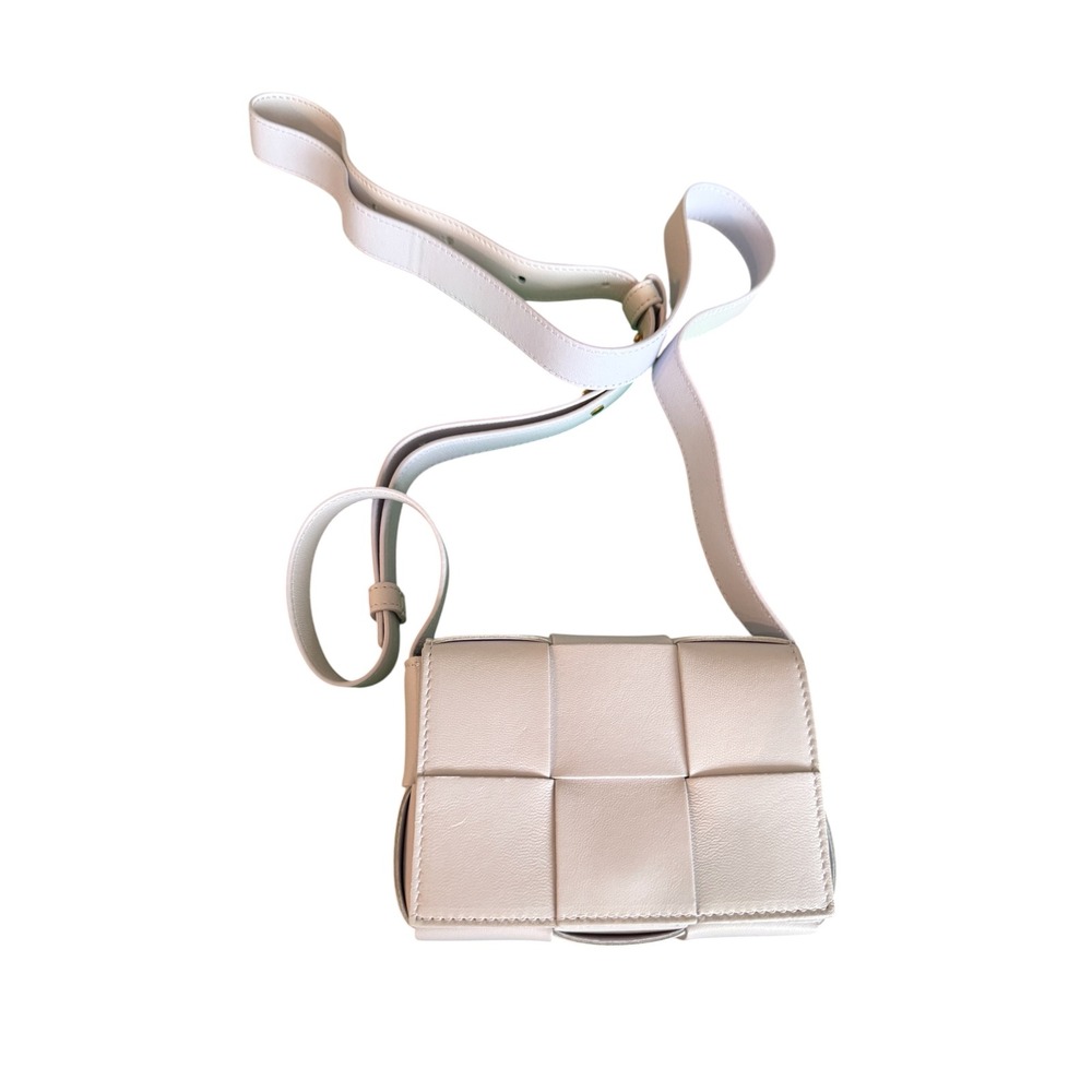 Bottega Veneta Cassette Wallet on Strap Pale Pink Lambskin Bag‎ Crossbody NWT